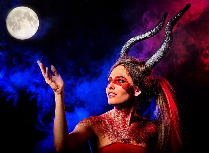 Full Moon in  Capricorn 2018 – and Tarot Readings for Each Zodiac Sign