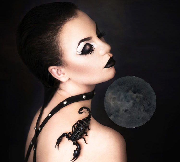 New Moon in Scorpio 2021 – and Tarot Readings for Each Zodiac Sign